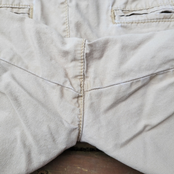 Old Navy Khaki Bermuda Shorts - Size 10 (Great Condition) - Picture 5 of 9